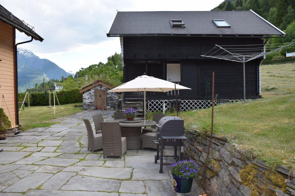 Dosen Gard Hotel Luster Exterior photo